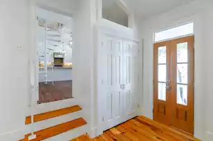 176 Broad St, Charleston, SC 29401 - Photo 64