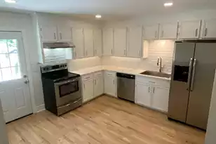 1210 Sunnyside Dr, Cayce, SC 29033 - Photo 10