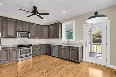 8 Hampton Place, Charleston, SC 29403 - Photo 14