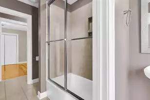 8 Hampton Pl, Charleston, SC 29403 - Photo 30