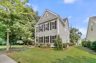 719 Hickory Street N, Summerville, SC 29483 - Photo 2