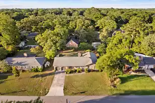 742 Leafwood Rd, Charleston, SC 29412 - Photo 6