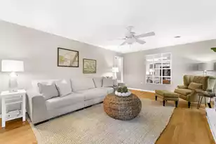 908 Searle Ct, Mount Pleasant, SC 29464 - Photo 6