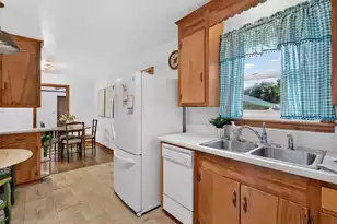 112 Lyle Rd, Goose Creek, SC 29445 - Photo 16