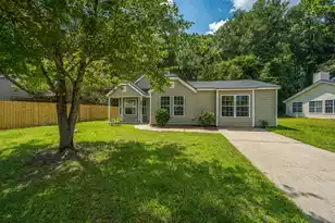 108 Palm Ct, Summerville, SC 29486 - Photo 2
