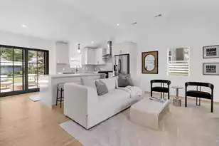 679 Kent St, Mount Pleasant, SC 29464 - Photo 1
