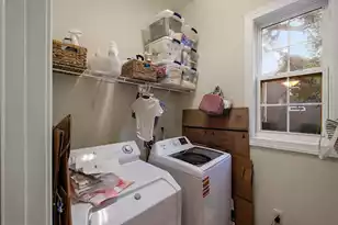 1049 Barfield St, Charleston, SC 29492 - Photo 10