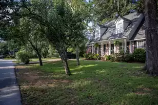 611 Beauregard St, Charleston, SC 29412 - Photo 2