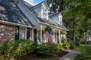 611 Beauregard St, Charleston, SC 29412 - Photo 1