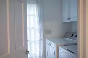611 Beauregard St, Charleston, SC 29412 - Photo 16