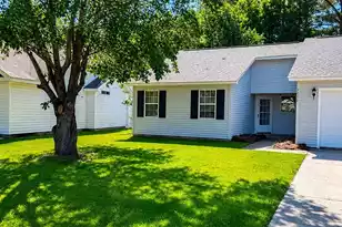 9668 Middleton Ct, Murrells Inlet, SC 29576 - Photo 2