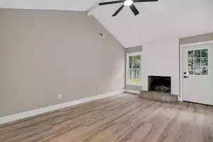 118 Highland Ave, Summerville, SC 29486 - Photo 8