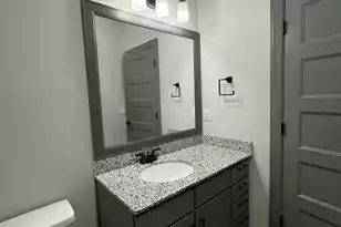 655 Bay Street E, Charleston, SC 29403 - Photo 6