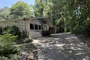 106 Sheffield Rd, Greenwood, SC 29646 - Photo 2
