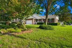 197 Lancaster Rd, Summerville, SC 29485 - Photo 2