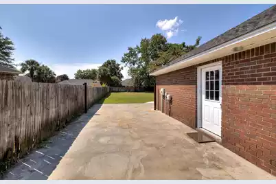 1042 Loblolly Drive, Manning, SC 29102 - Photo 2