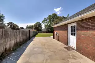 1042 Loblolly Dr, Manning, SC 29102 - Photo 2