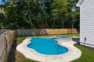 241 Woodland Shores Rd, Charleston, SC 29412 - Photo 4