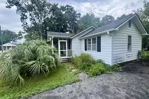 103 Elmwood Street E, Andrews, SC 29510 - Photo 4