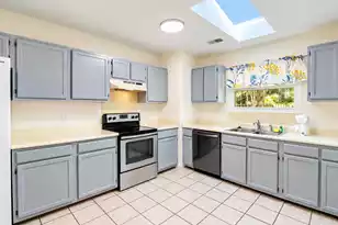 1240 Llewellyn Rd, Mount Pleasant, SC 29464 - Photo 6