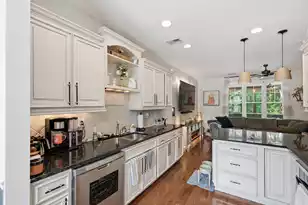 2896 Treadwell St, Mount Pleasant, SC 29466 - Photo 12