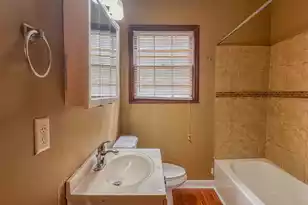 211 Poplar Street W, Charleston, SC 29403 - Photo 16