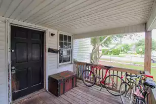 211 Poplar Street W, Charleston, SC 29403 - Photo 2