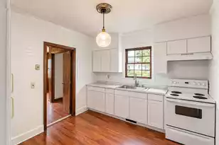 211 Poplar Street W, Charleston, SC 29403 - Photo 6