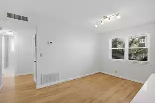 119 Wentworth St, Charleston, SC 29401 - Photo 8