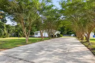 169 Ravenell Dr, Saint Stephen, SC 29479 - Photo 4