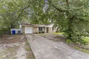 7748 Nellview Dr, North Charleston, SC 29418 - Photo 1