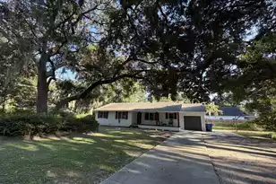 8 Miller Dr W, Beaufort, SC 29907 - Photo 2