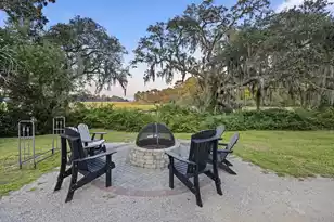1056 Ave Of Oaks, Charleston, SC 29407 - Photo 10