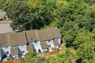 1752 Deer Path Dr, Mount Pleasant, SC 29464 - Photo 6