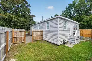 2029 St Francis St, North Charleston, SC 29405 - Photo 12