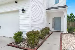 656 Redbud Ln, Summerville, SC 29486 - Photo 4