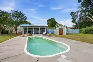 1246 Honeysuckle Ln, Charleston, SC 29412 - Photo 30