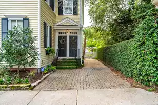 47 Queen St #B, Charleston, SC 29401 - Photo 2