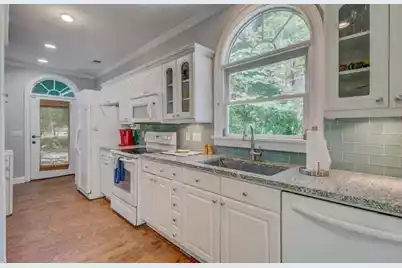 204 Salisbury Drive, Summerville, SC 29483 - Photo 10