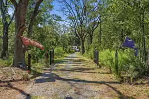 8246 Oyster Factory Rd, Edisto Island, SC 29438 - Photo 4