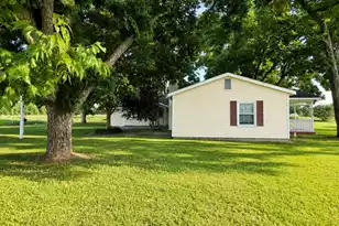 4006 Five Chop Rd, Orangeburg, SC 29115 - Photo 2