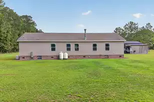 1331 Brewington Road N, Manning, SC 29102 - Photo 6
