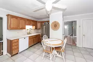 640 Oak Marsh Dr, Mount Pleasant, SC 29464 - Photo 10