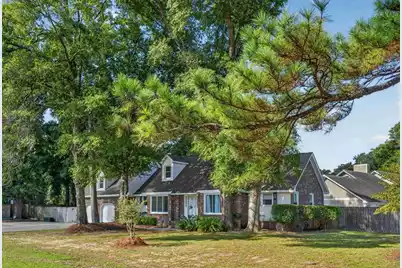 947 Foxcroft Road, Charleston, SC 29412 - Photo 2