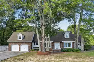 947 Foxcroft Rd, Charleston, SC 29412 - Photo 1