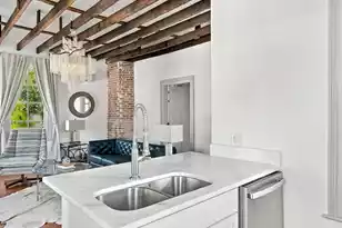 20 Limehouse St, Charleston, SC 29401 - Photo 10