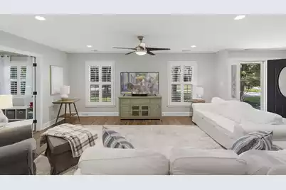 219 Shaftesbury Lane, Summerville, SC 29485 - Photo 8