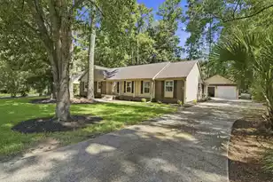 219 Shaftesbury Ln, Summerville, SC 29485 - Photo 2
