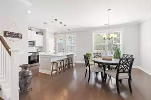 1537 Prince Edward St, Mount Pleasant, SC 29466 - Photo 8