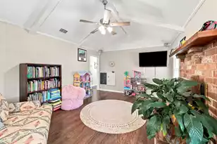 304 Longleaf Rd, Summerville, SC 29486 - Photo 10